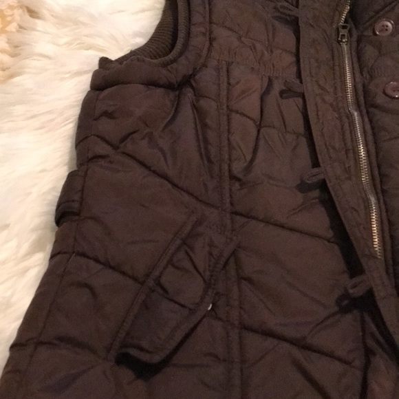 Vest - Picture 2 of 5